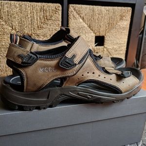 NIB Ecco "hiking sandals" size 12